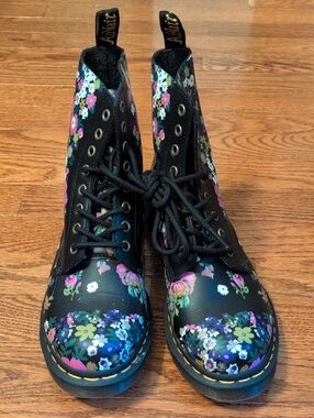 Dr. Martens 1460 Pascal boots in a black vintage floral leather pattern